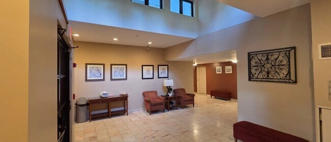 Building Photo - 200 Ledgewood Dr