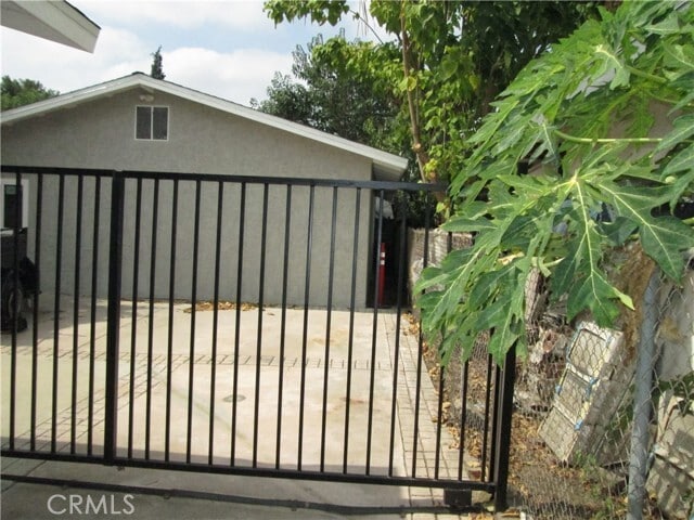 Building Photo - 852 N Davidson Ave