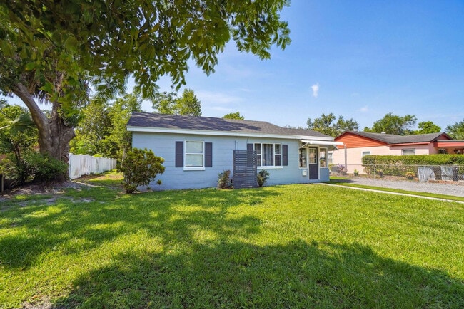 Building Photo - 662 Callahan St