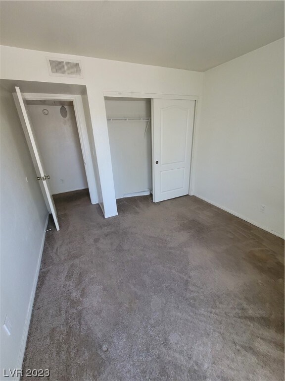 Building Photo - 2121 Blue Breeze Dr