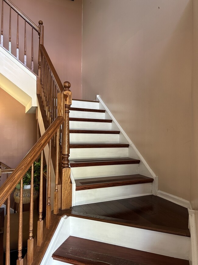 Building Photo - 1410 Brownstone Pl