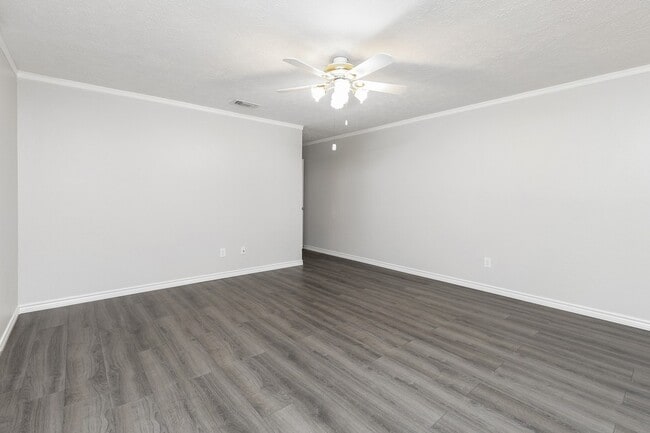 Building Photo - 4011 Flint Creek Dr