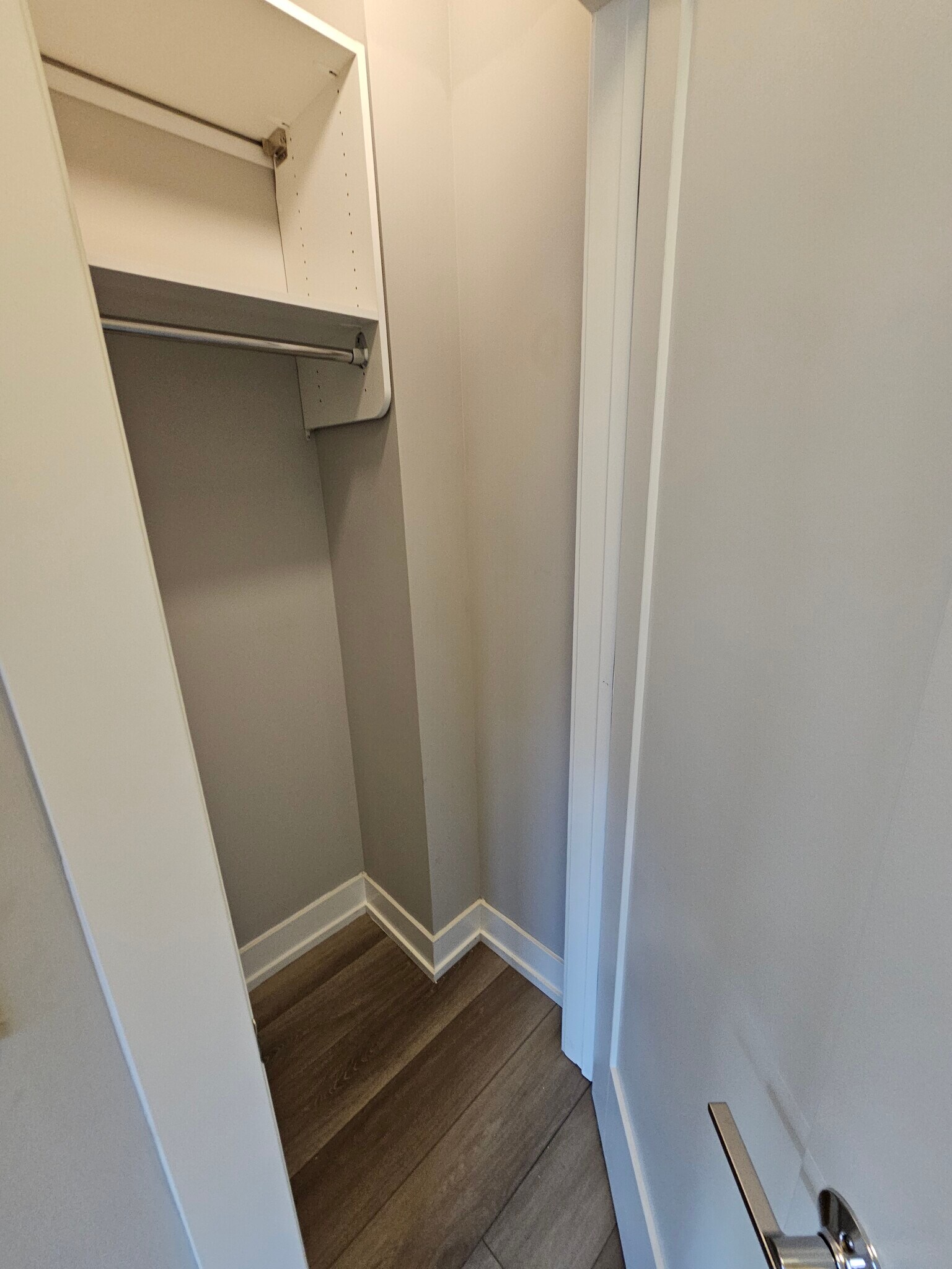 Building Photo - 3931 N Janssen Ave