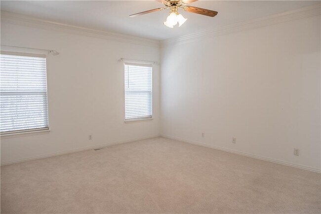 Building Photo - 8 Morganshire Dr