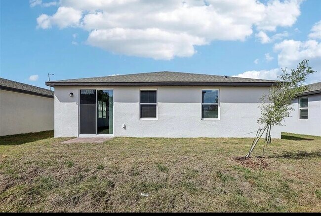 Building Photo - 3872 Giorgio Dr