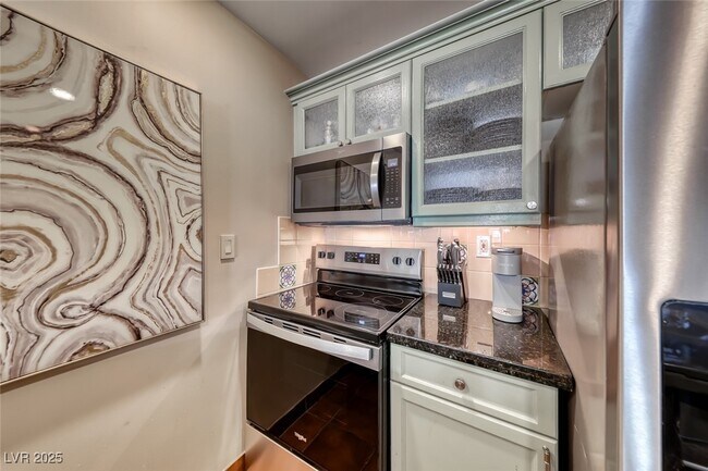 Building Photo - 30 Strada Di Villaggio