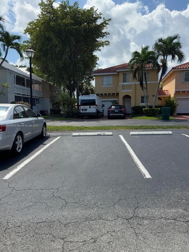Building Photo - 10441 Mahogany Key Cir