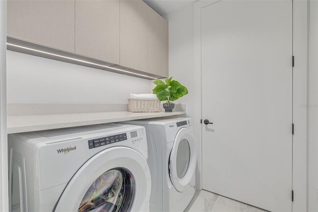 Building Photo - 777 3rd Ave N