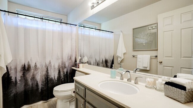 Building Photo - 9520 Wellington Cir