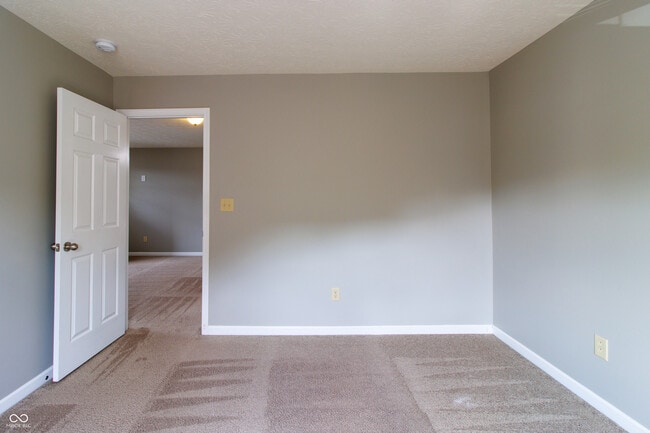 Building Photo - 856 Adena Ln