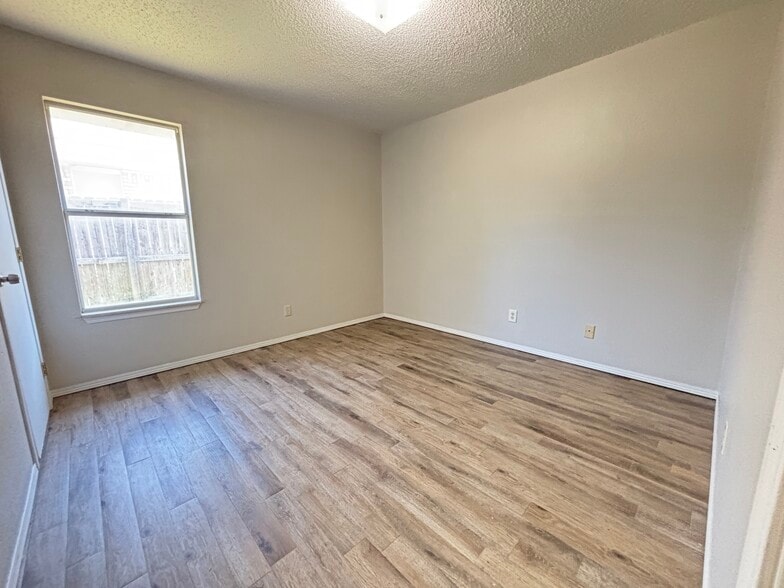 Building Photo - 3166 Singletree Ave