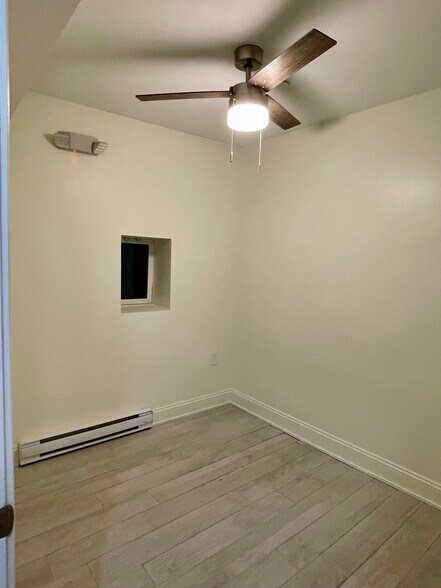 Building Photo - 49 Charter St