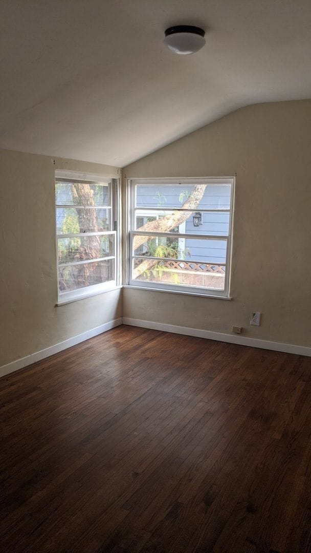 Building Photo - 673 Santa Rosa St