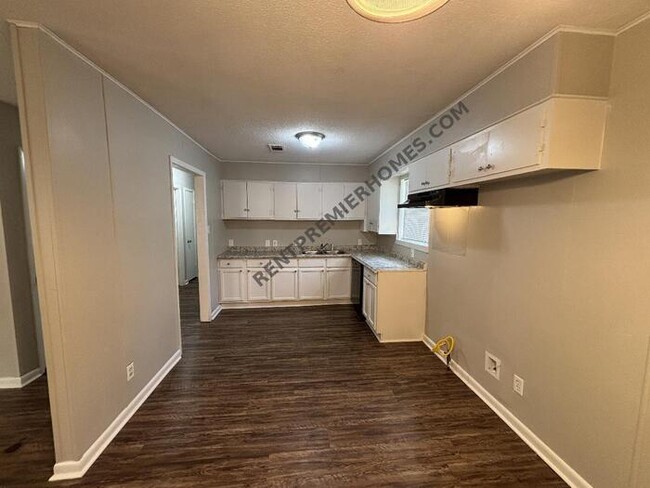 Building Photo - 1001 Ferrell Dr