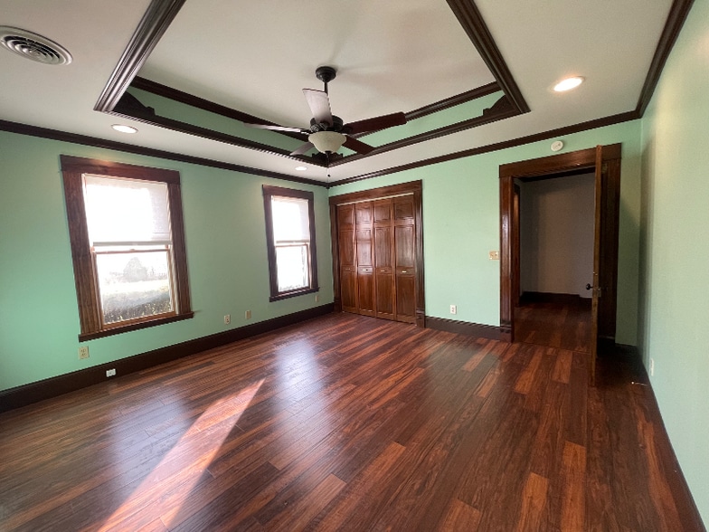 Building Photo - 322 Chestnut St