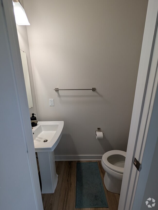 Building Photo - 460 Spearfield Ln