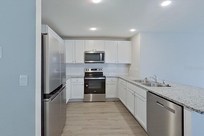 Building Photo - 8585 SW 44th Terrace