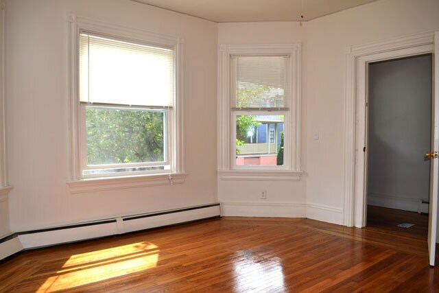 Building Photo - 78 Barnes St