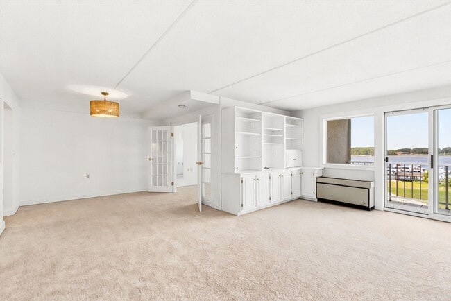 Building Photo - 100 Cove Way