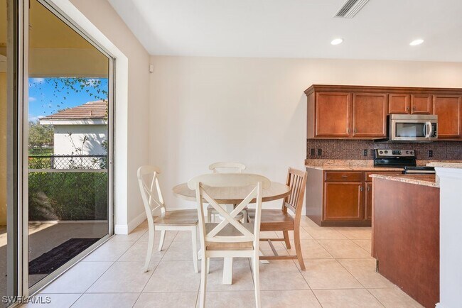 Building Photo - 2532 Sutherland Ct