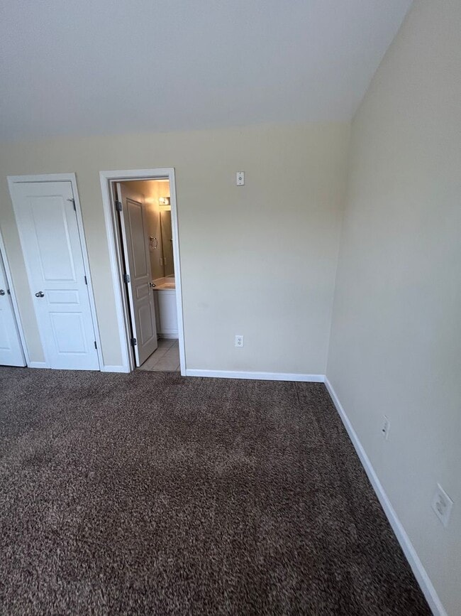 Building Photo - 15-1527 Kisling