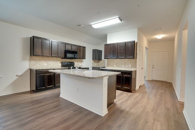 Building Photo - 403 Pentire Way