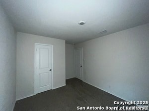 Building Photo - 324 Middle Grn Lp