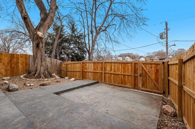 Building Photo - 1911 S 14th St