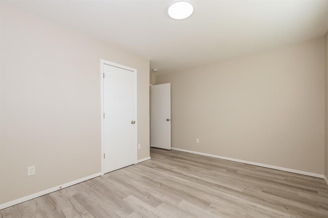 Building Photo - 9117 SW 55th St