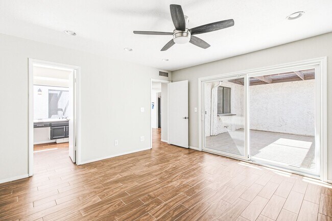 Building Photo - 3143 Sonata Dr