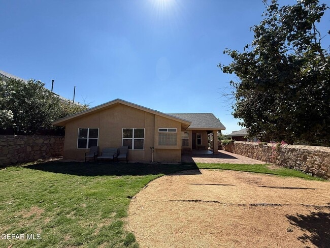 Building Photo - 1517 Desierto Rico Ave