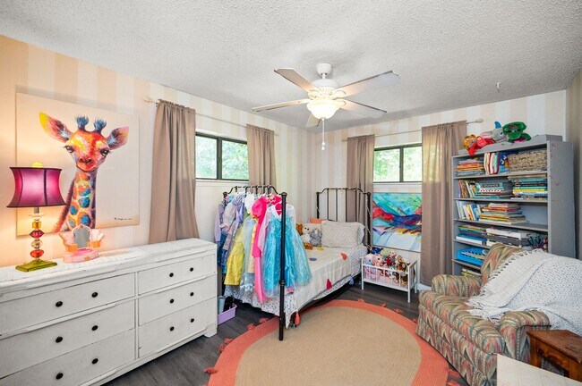 Building Photo - Move in ready August 1, 2025