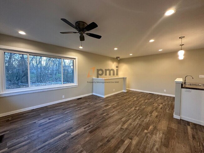 Building Photo - 1506 Rumely St