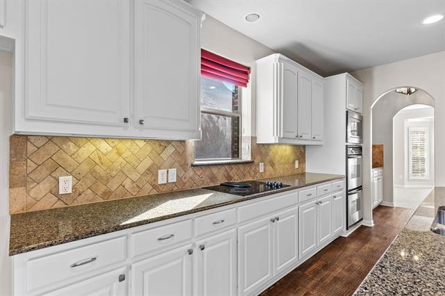 Building Photo - 4542 Carraway Dr