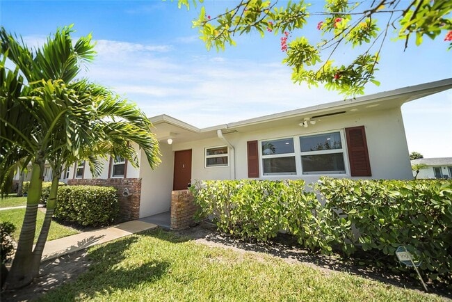 Building Photo - 2725 Emory Dr W