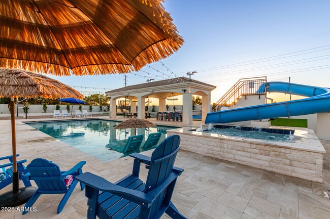 Building Photo - 2506 S 186th Dr