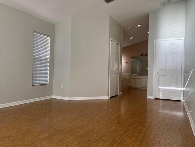 Building Photo - 10205 Quails Landing Ave