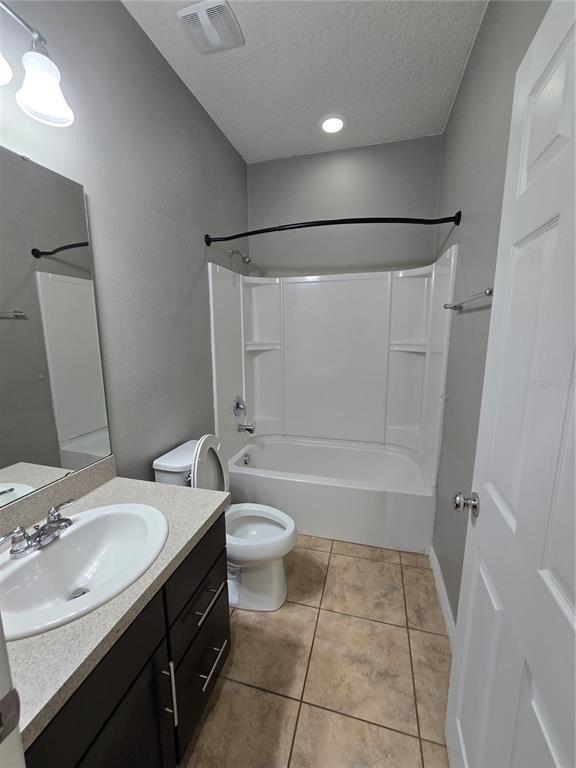 Building Photo - 3905 Baja Dr