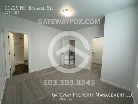 Building Photo - 11229 NE Russell St