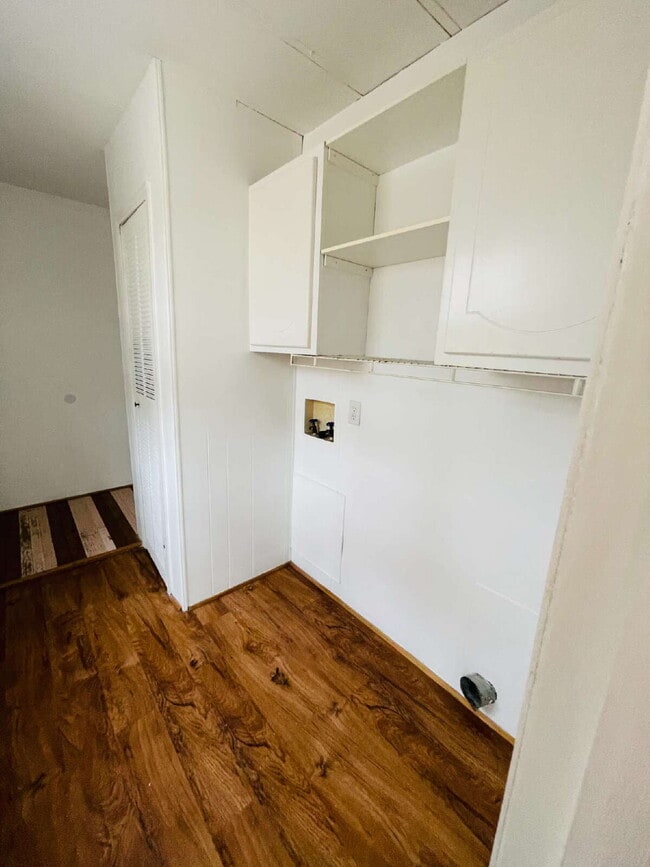 Building Photo - 3 BR, 2 BA doublewide in Pikeville school district