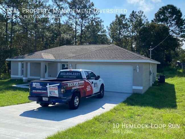 Building Photo - Custom Home - Desirable SE Ocala Neighborh...