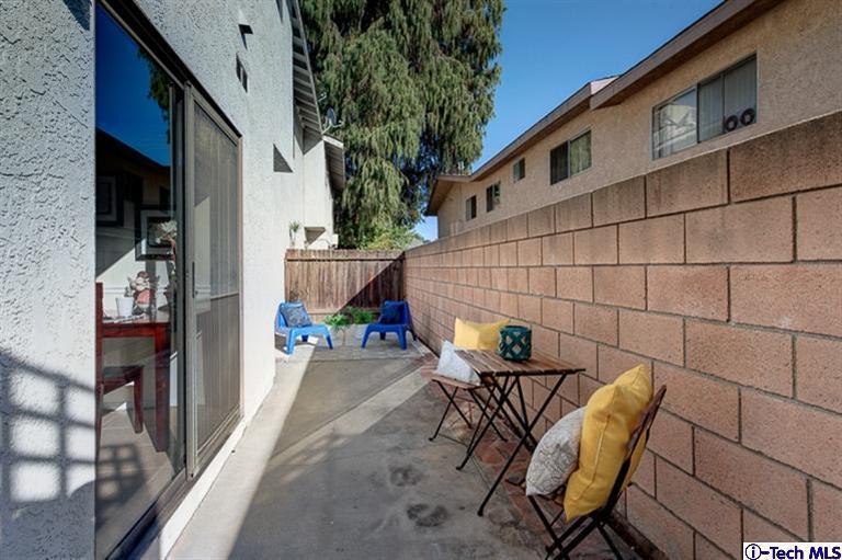 Building Photo - 205 Violet Ave