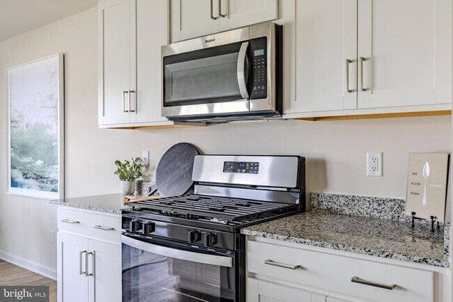 Building Photo - 171 Schyrock Dr