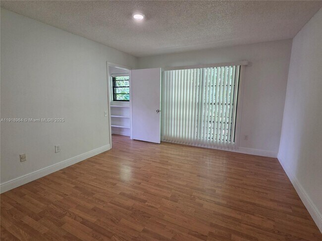 Building Photo - 7034 SW 114th Pl