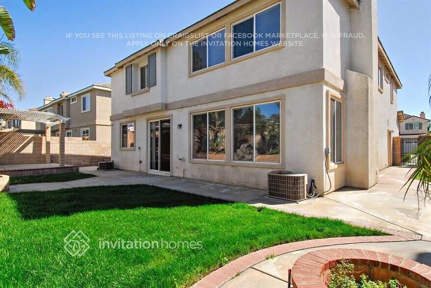 Building Photo - 15418 Rochelle St