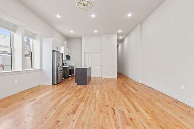 Building Photo - 150 West Side Ave