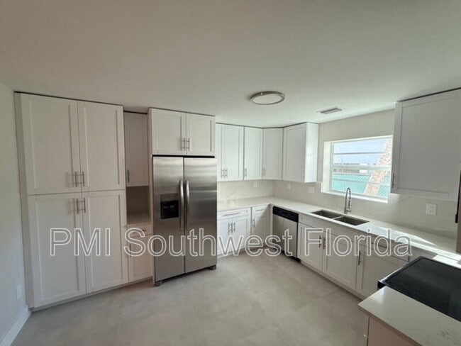 Building Photo - 5039 N Beach Rd