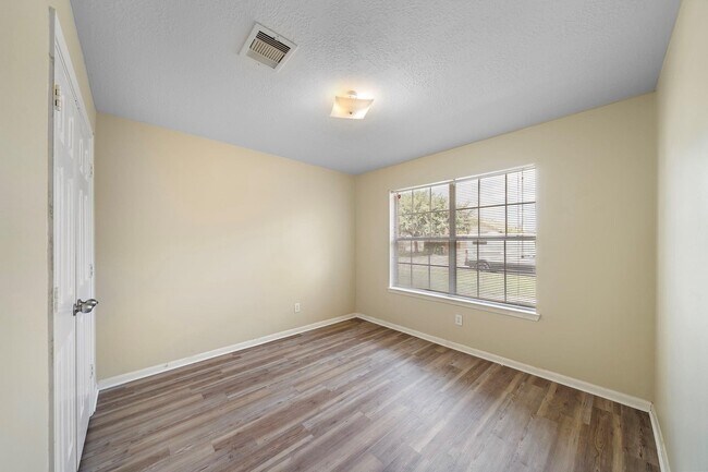 Building Photo - 6523 Wellington Meadows Dr