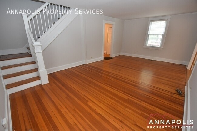 Building Photo - 33 Glen Ave