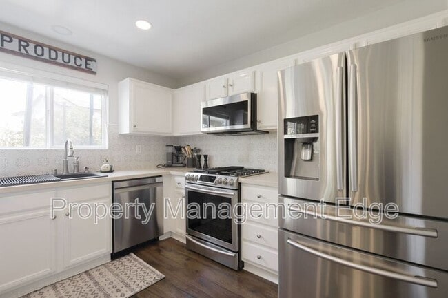 Building Photo - 38387 Chestnut Cir
